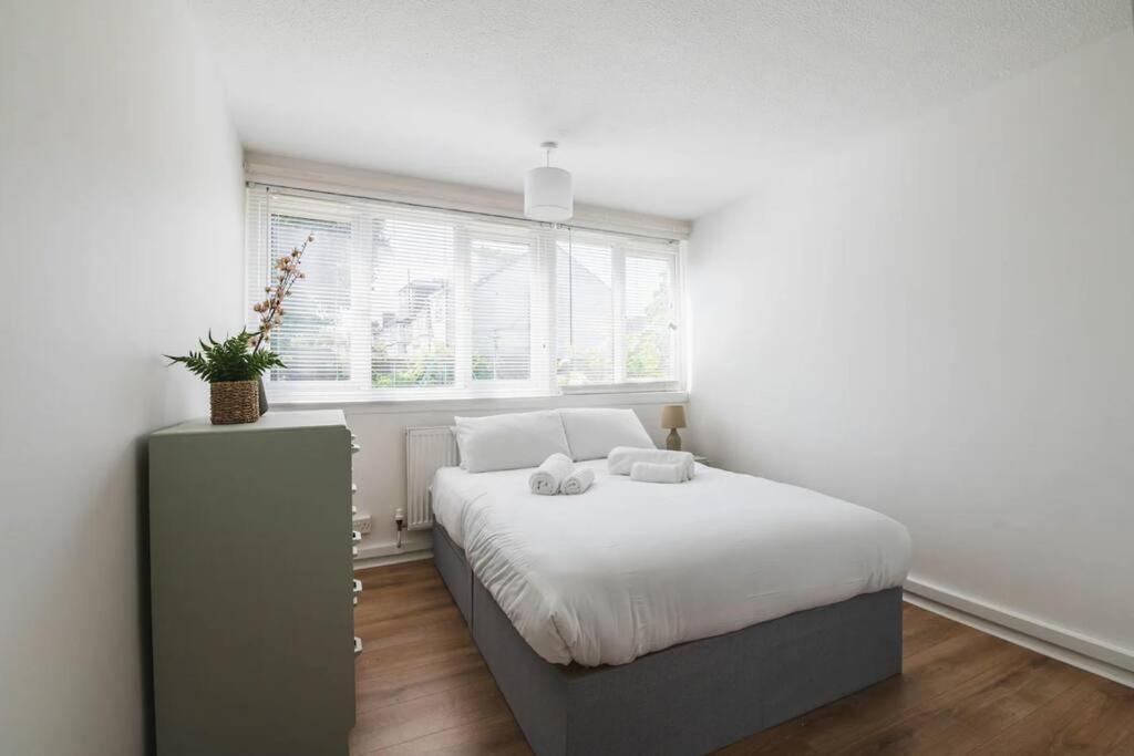 Stylish & Tranquil Flat With Excellent Connections Lägenhet London Exteriör bild