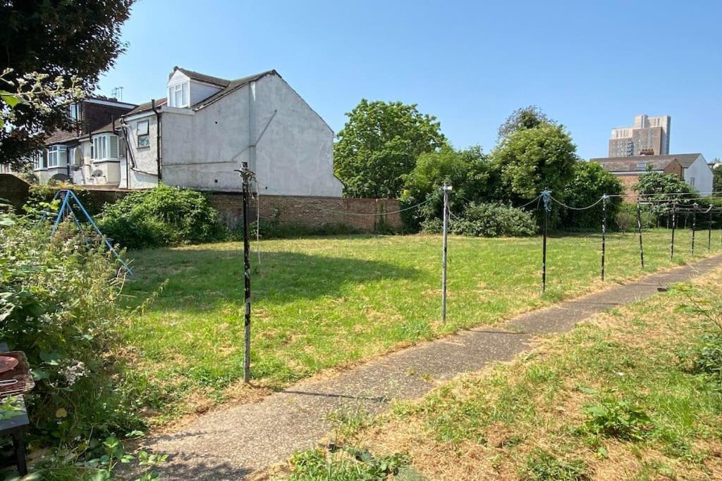 Stylish & Tranquil Flat With Excellent Connections Lägenhet London Exteriör bild