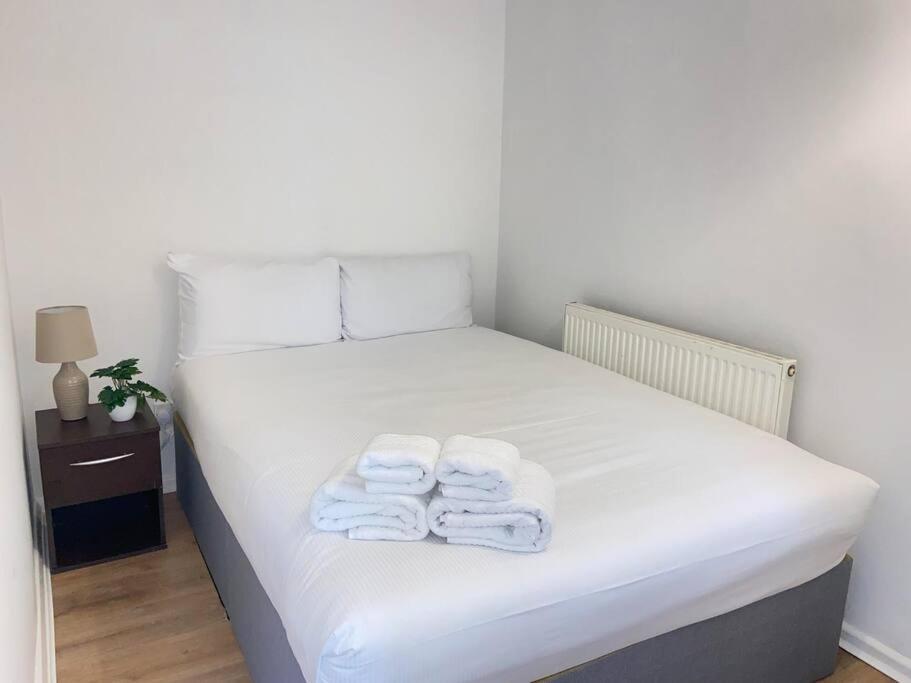 Stylish & Tranquil Flat With Excellent Connections Lägenhet London Exteriör bild